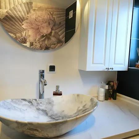 Cichata Nad Zatoka * كاميين بومورسكي